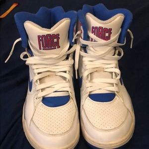 Nike hightop shoes